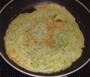 Omelette with aromatic herbs