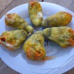 Zucchini blossoms stuffed with cracked wheat