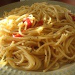 Spaghetti with sun dried tomatoes and garlic