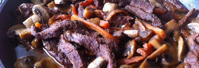 Beef slices with vegetables and Vinsanto wine